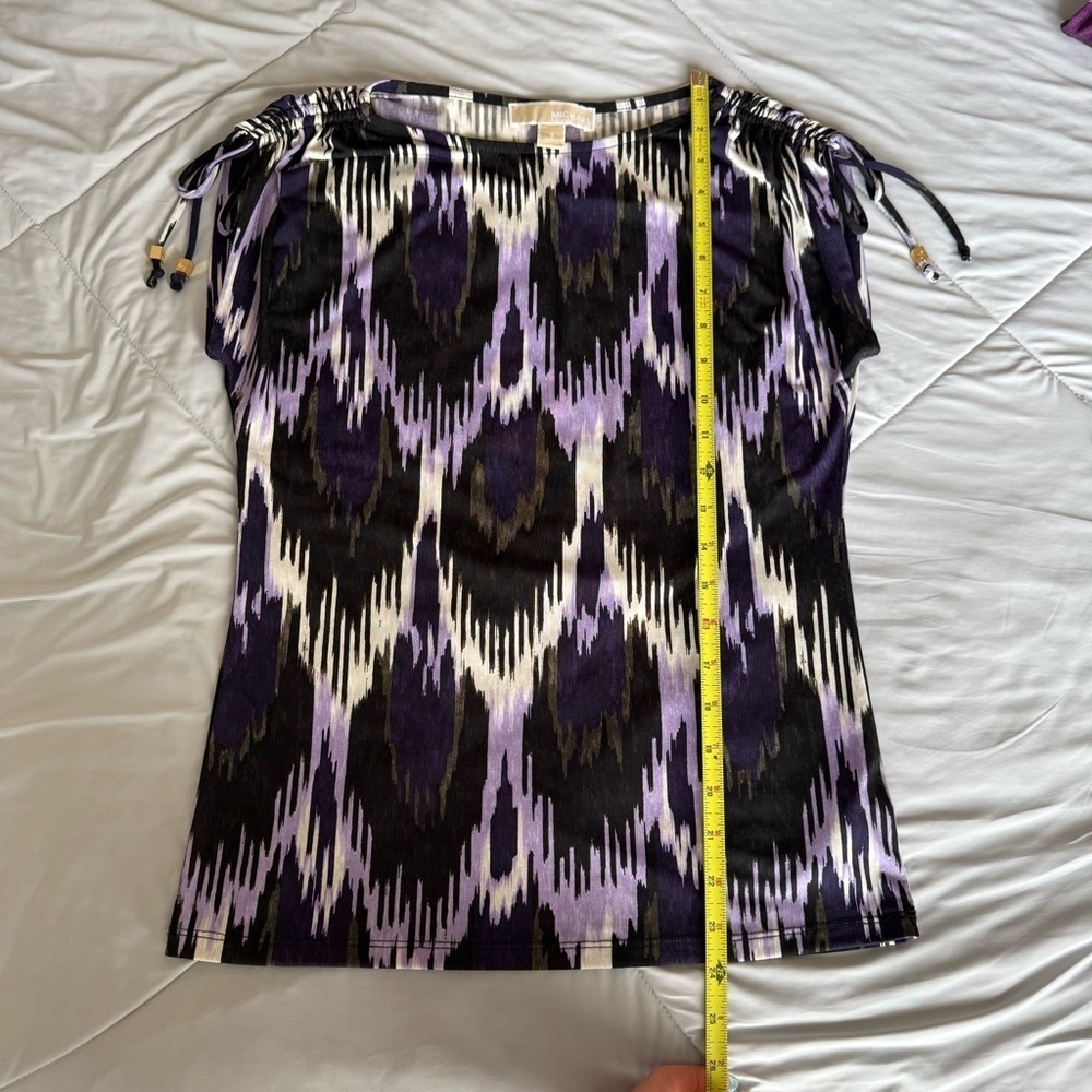 MICHAEL Michael Kors Black Purple Patterned Blouse Tank Cinched Shoulder Tassel - Picture 6 of 10
